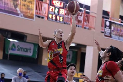 alex cabagnot nationality|PBA star Alex Cabagnot now MPBL team owner .